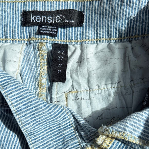 Kensie Light Blue Pinstripe Cuffed Button-Front Shorts - Picture 2 of 3